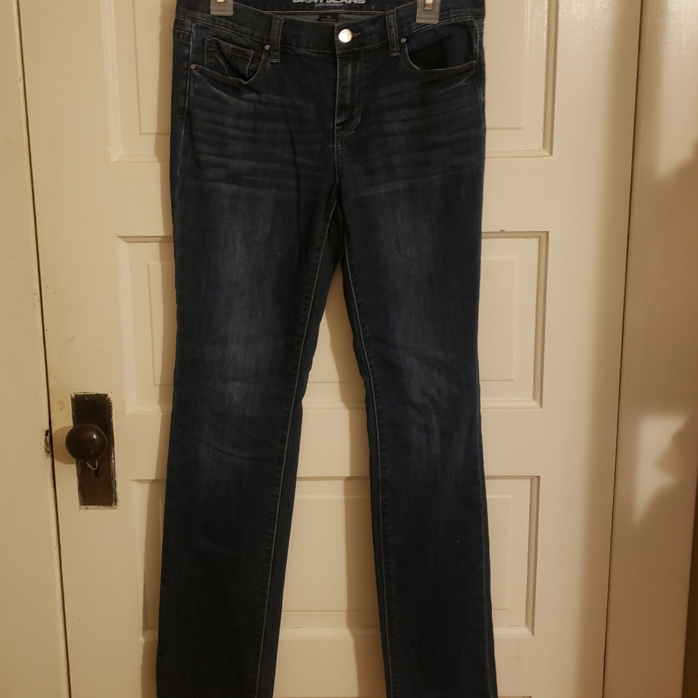 DKNY Soho Straight jeans Sz 4